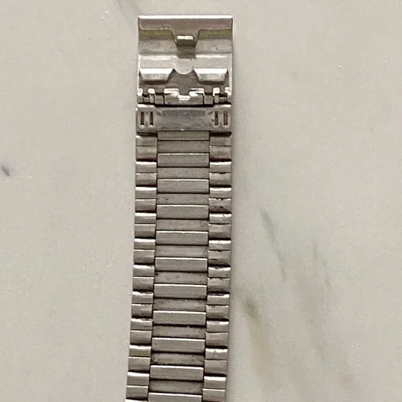 RARE VINTAGE PULSAR BY SEIKO Quartz WATCH Japan PREOWNED - Picture 6 of 13